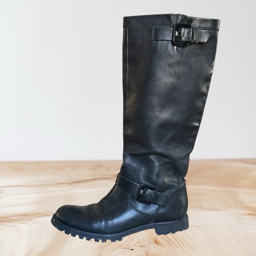 Via Spiga Tall Black Leather Boots Sz 7.5 Knee‎ High Riding Buckles w Lug Sole